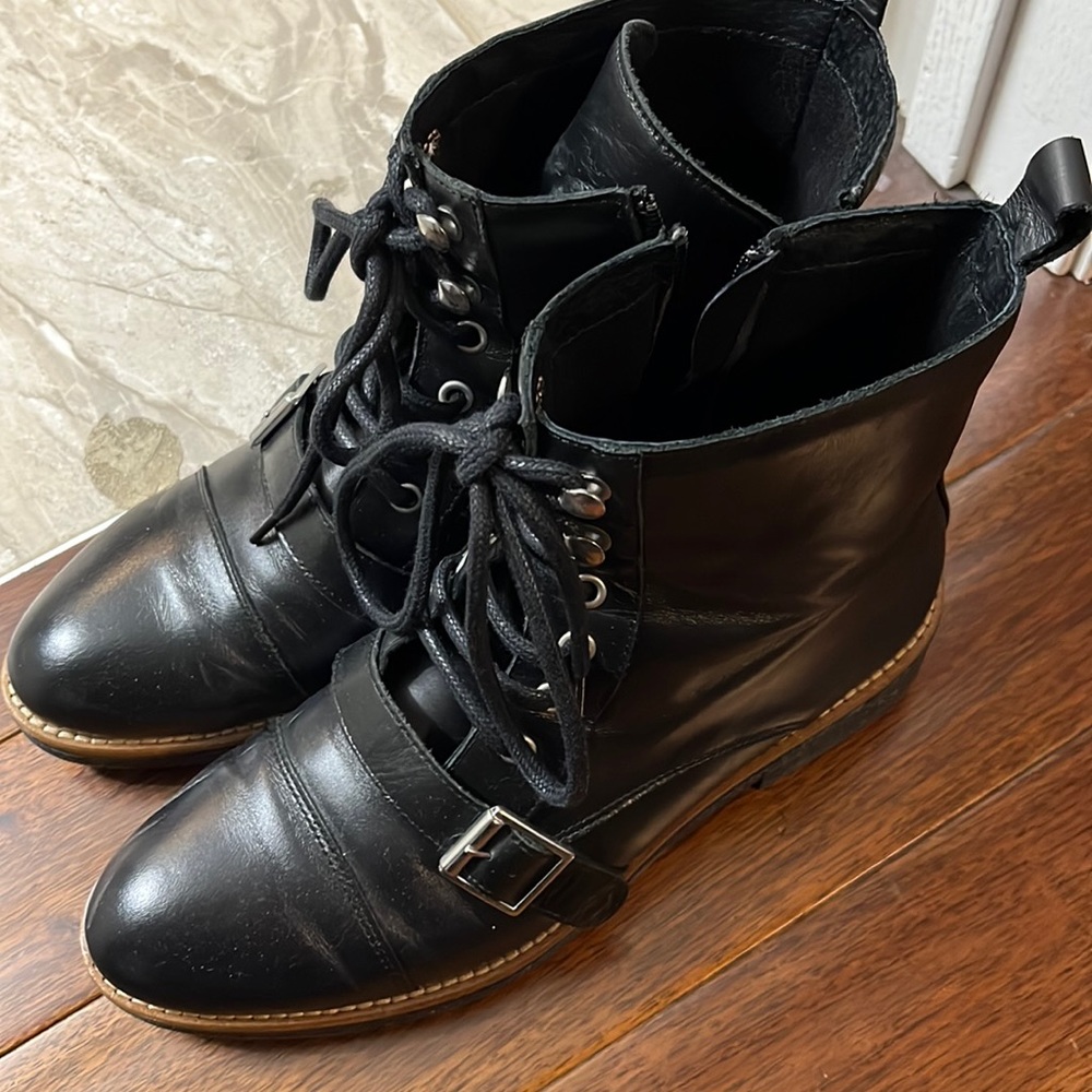 Black short boots